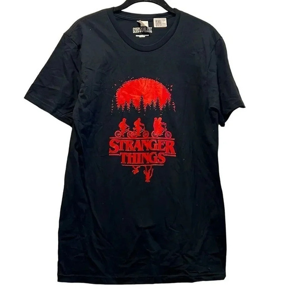 Official Netflix Stranger Things men’s small Bike Ride Upside Down T-Shirt - Picture 1 of 6